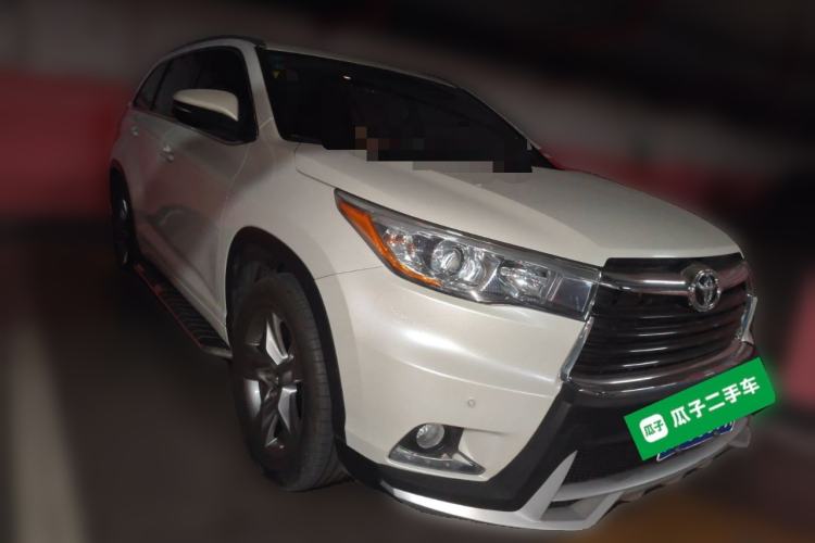 Used Toyota Highlander 2017 2.0T Four-Wheel Drive Luxury Edition 7 Seats Front Right 45 Deg