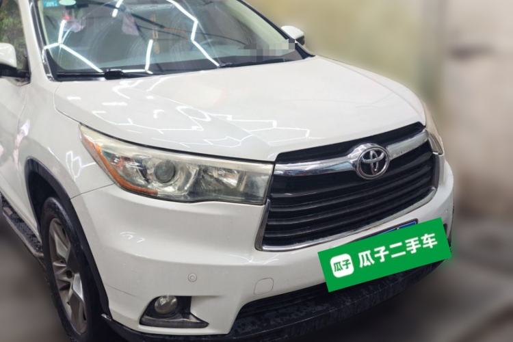 Used Toyota Highlander 2017 2.0T Four-Wheel Drive Luxury Edition 7 Seats Front Right 45 Deg