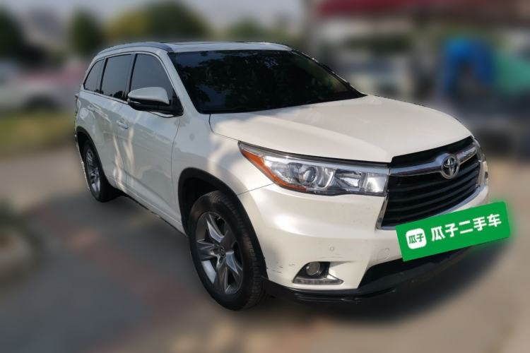 Used Toyota Highlander 2017 2.0T Four-Wheel Drive Luxury Edition 7 Seats Front Right 45 Deg