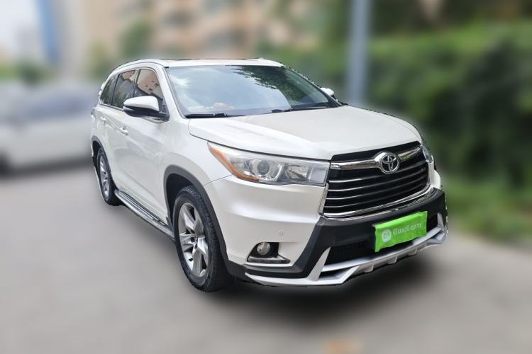 Used Toyota Highlander 2017 2.0T Four-Wheel Drive Luxury Edition 7 Seats Front Right 45 Deg