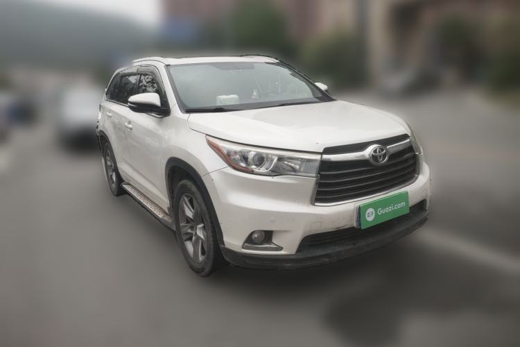 Used Toyota Highlander 2017 2.0T Four-Wheel Drive Luxury Edition 7 Seats Front Right 45 Deg