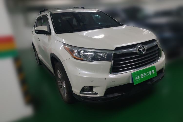 Used Toyota Highlander 2017 2.0T Four-Wheel Drive Luxury Edition 7 Seats Front Right 45 Deg