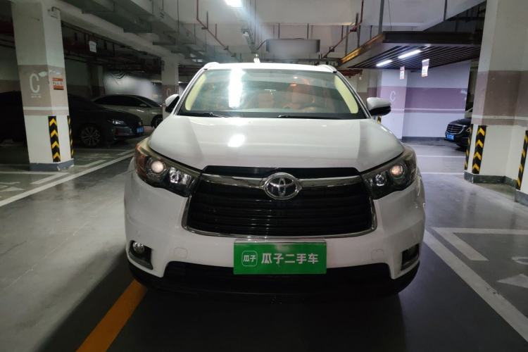 Used Toyota Highlander 2017 2.0T Two-Wheel Drive Elite Version 7 Seats Front