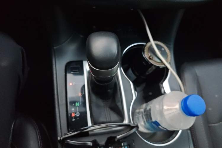 Used Toyota Highlander 2017 2.0T Four-Wheel Drive Ultimate Edition 7 Seats Gear Lever
