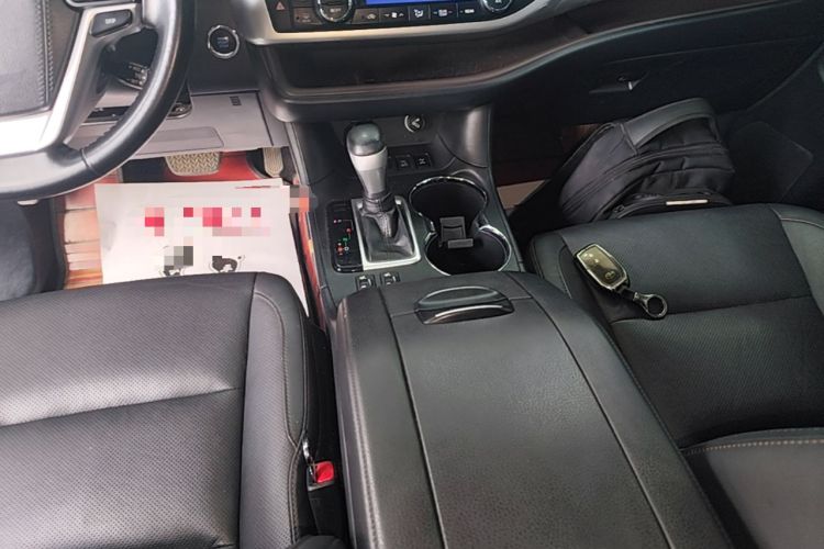 Used Toyota Highlander 2017 2.0T Four-Wheel Drive Luxury Edition 7 Seats Gear Lever