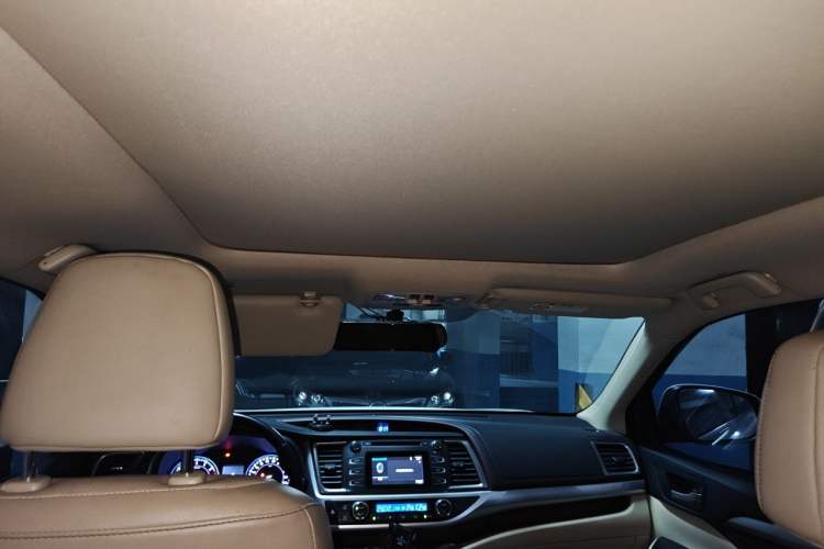 Used Toyota Highlander 2017 3.5L 4x4 Luxury Edition 7-seater Headliner