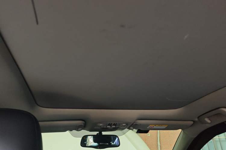 Used Toyota Highlander 2017 2.0T Four-Wheel Drive Luxury Edition 7 Seats Headliner