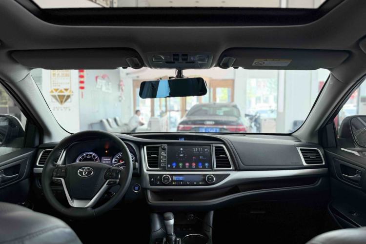 Used Toyota Highlander 2017 2.0T Four-Wheel Drive Luxury Edition 7 Seats Headliner
