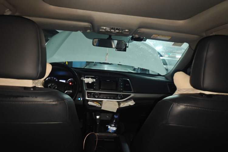Used Toyota Highlander 2017 2.0T Four-Wheel Drive Luxury Edition 7 Seats Headliner