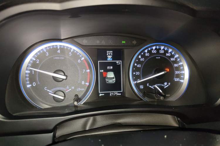 Used Toyota Highlander 2017 2.0T Four-Wheel Drive Ultimate Edition 7 Seats Instrument Cluster
