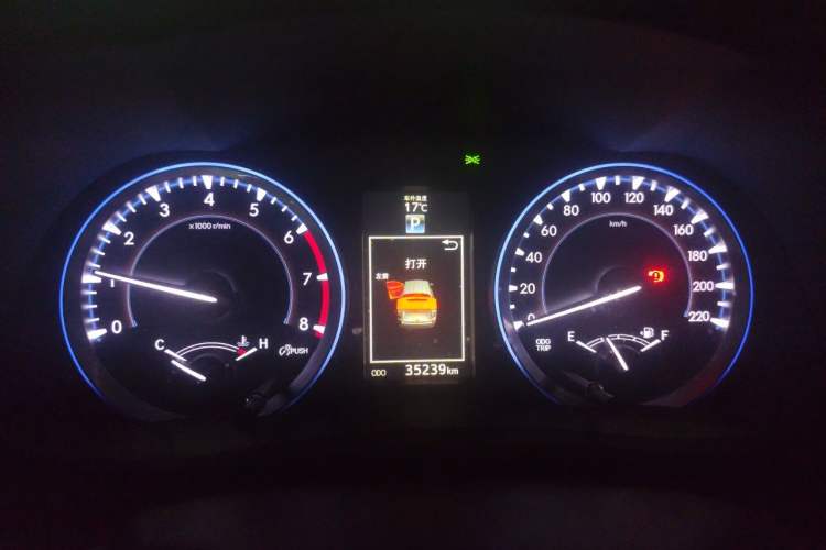 Used Toyota Highlander 2017 2.0T Four-Wheel Drive Ultimate Edition 7 Seats Instrument Cluster