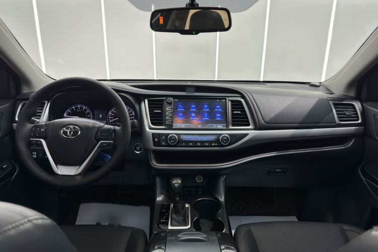 Used Toyota Highlander 2017 2.0T Four-Wheel Drive Luxury Edition 7 Seats Interior 1