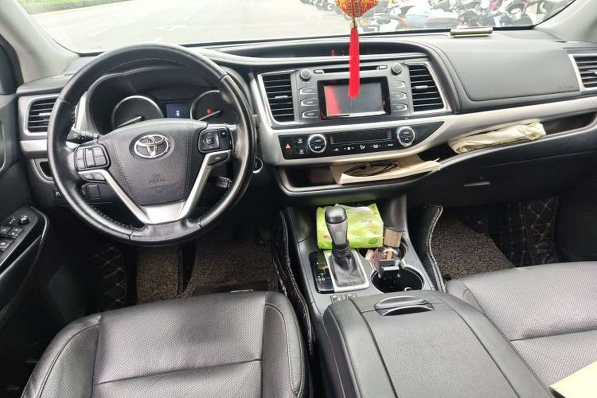 Used Toyota Highlander 2017 2.0T Four-Wheel Drive Luxury Edition 7 Seats Interior 2