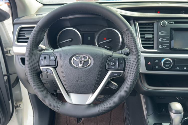 Used Toyota Highlander 2017 2.0T Four-Wheel Drive Luxury Edition 7 Seats Interior 5