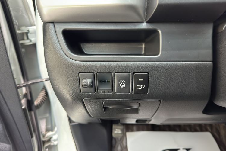Used Toyota Highlander 2017 2.0T Four-Wheel Drive Luxury Edition 7 Seats Interior 9