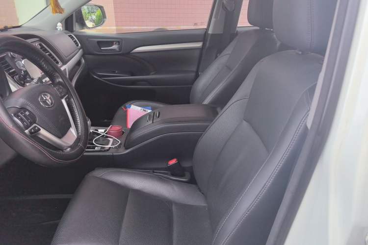 Used Toyota Highlander 2017 2.0T Four-Wheel Drive Luxury Edition 7 Seats Left Front Seat