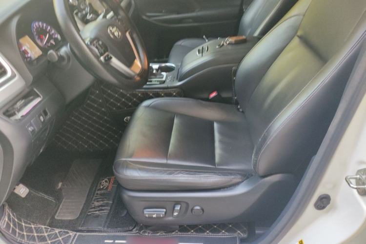 Used Toyota Highlander 2017 2.0T Four-Wheel Drive Luxury Edition 7 Seats Left Front Seat