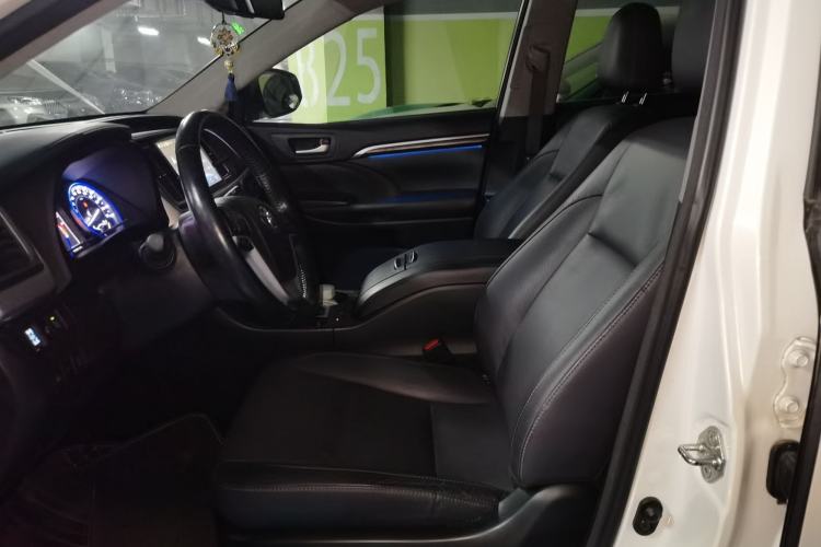 Used Toyota Highlander 2017 2.0T Four-Wheel Drive Ultimate Edition 7 Seats Left Front Seat