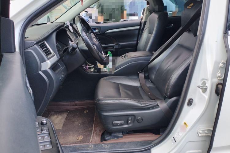 Used Toyota Highlander 2017 2.0T Four-Wheel Drive Luxury Edition 7 Seats Left Front Seat