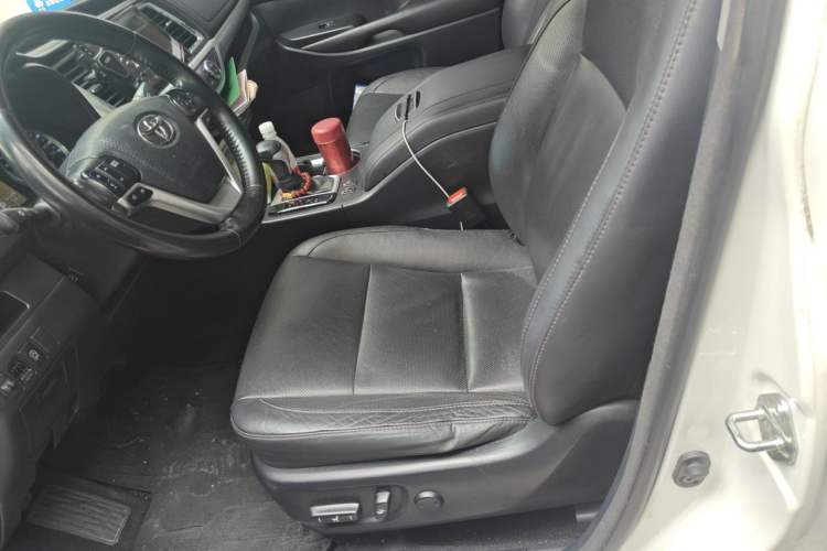 Used Toyota Highlander 2017 2.0T Four-Wheel Drive Luxury Edition 7 Seats Left Front Seat