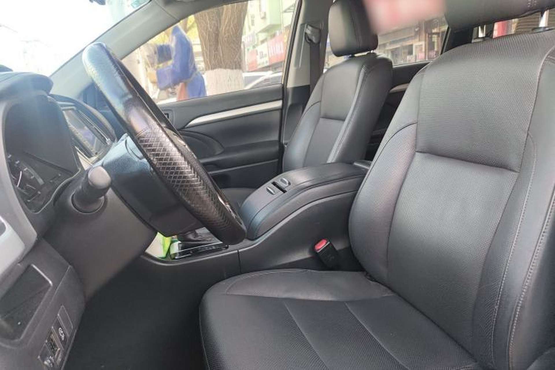Used Toyota Highlander 2017 2.0T Four-Wheel Drive Luxury Edition 7 Seats Left Front Seat