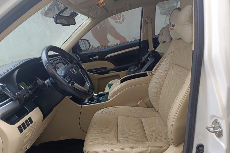 Used Toyota Highlander 2017 2.0T Four-Wheel Drive Luxury Edition 7 Seats Left Front Seat