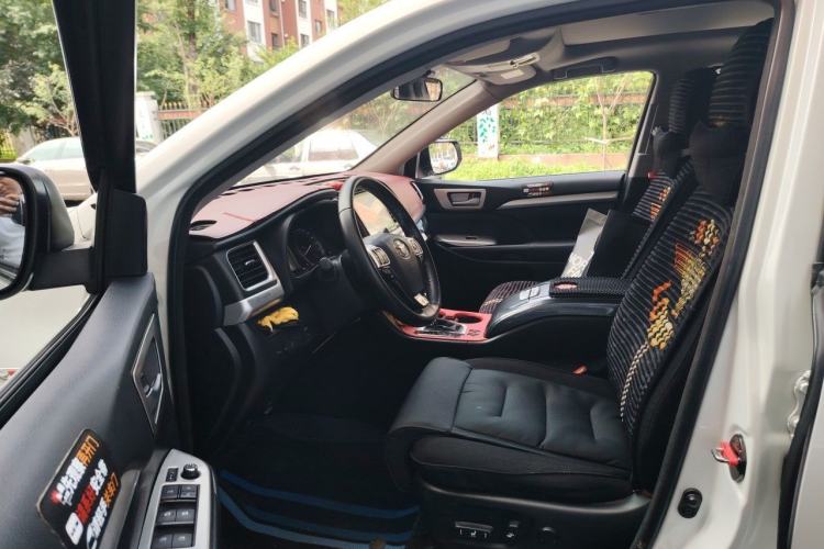 Used Toyota Highlander 2017 2.0T Four-Wheel Drive Luxury Edition 7 Seats Left Front Seat
