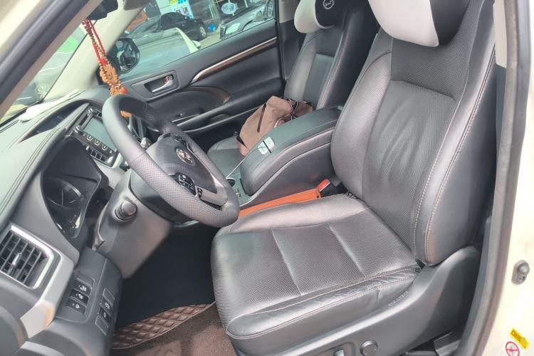 Used Toyota Highlander 2017 2.0T Four-Wheel Drive Ultimate Edition 7 Seats Left Front Seat