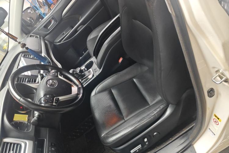 Used Toyota Highlander 2017 2.0T Two-Wheel Drive Luxury Edition 7 Seats Left Front Seat