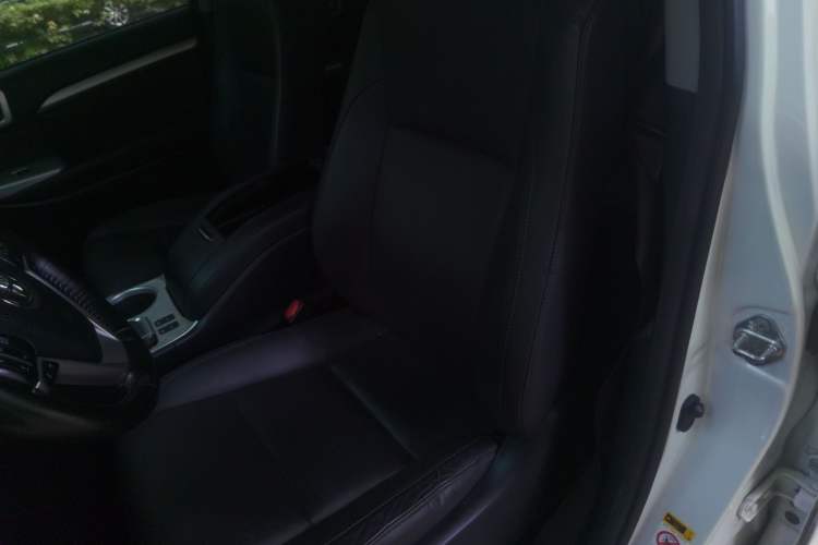 Used Toyota Highlander 2017 2.0T Two-Wheel Drive Luxury Edition 7 Seats Left Front Seat