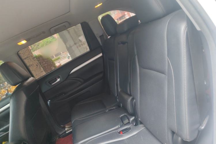Used Toyota Highlander 2017 2.0T Four-Wheel Drive Luxury Edition 7 Seats Left Rear Seat
