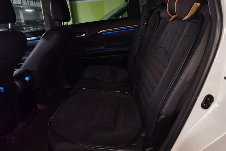 Used Toyota Highlander 2017 2.0T Four-Wheel Drive Ultimate Edition 7 Seats Left Rear Seat