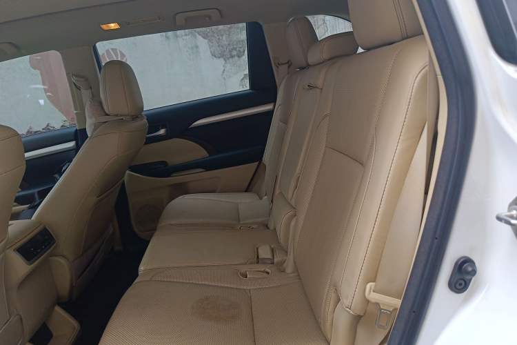 Used Toyota Highlander 2017 2.0T Four-Wheel Drive Luxury Edition 7 Seats Left Rear Seat