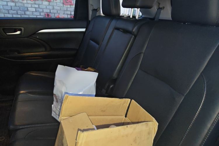 Used Toyota Highlander 2017 2.0T Four-Wheel Drive Luxury Edition 7 Seats Left Rear Seat