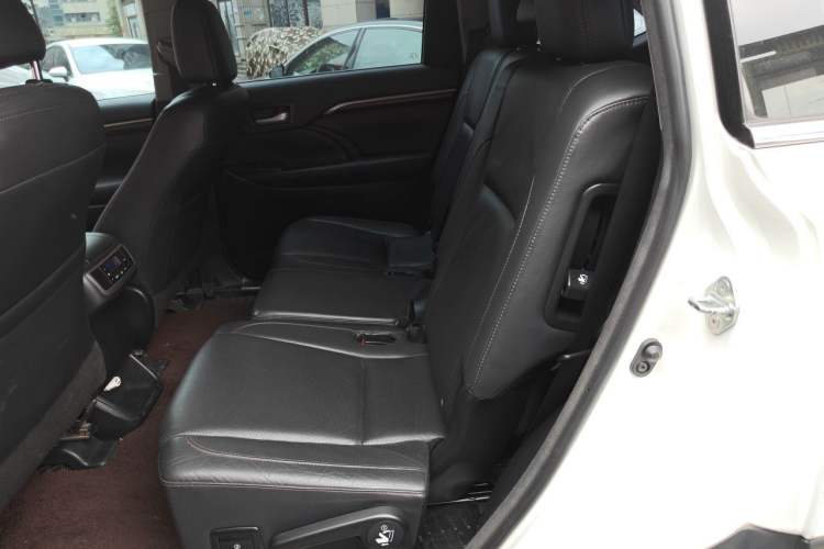 Used Toyota Highlander 2017 2.0T Four-Wheel Drive Ultimate Edition 7 Seats Left Rear Seat