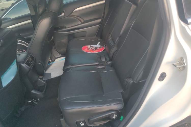 Used Toyota Highlander 2017 2.0T Four-Wheel Drive Luxury Navigation Version 7 Seats Left Rear Seat