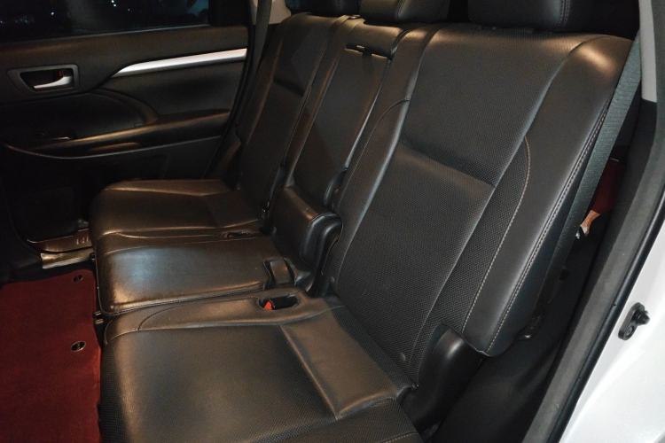 Used Toyota Highlander 2017 2.0T Four-Wheel Drive Luxury Edition 7 Seats Left Rear Seat