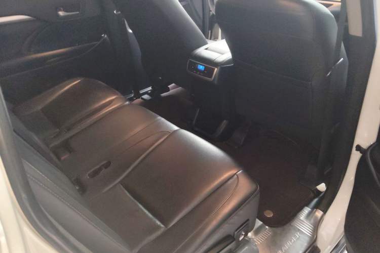 Used Toyota Highlander 2017 2.0T Four-Wheel Drive Luxury Edition 7 Seats Left Rear Seat