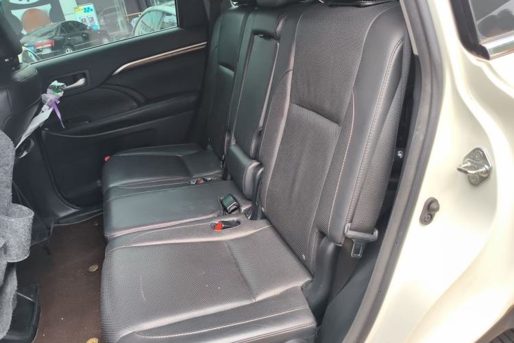 Used Toyota Highlander 2017 2.0T Four-Wheel Drive Ultimate Edition 7 Seats Left Rear Seat