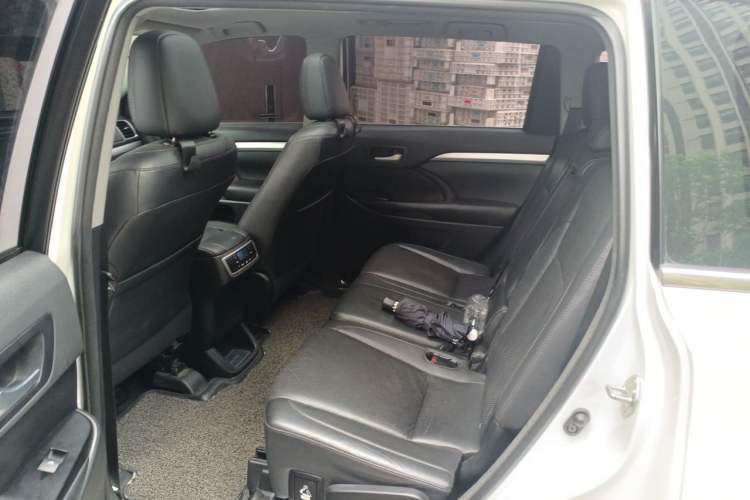 Used Toyota Highlander 2017 2.0T Four-Wheel Drive Luxury Navigation Version 7 Seats Left Rear Seat