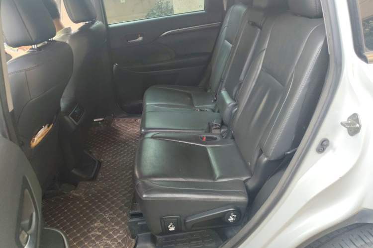 Used Toyota Highlander 2017 2.0T Four-Wheel Drive Luxury Navigation Version 7 Seats Left Rear Seat
