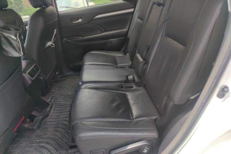 Used Toyota Highlander 2017 2.0T Four-Wheel Drive Luxury Navigation Version 7 Seats Left Rear Seat