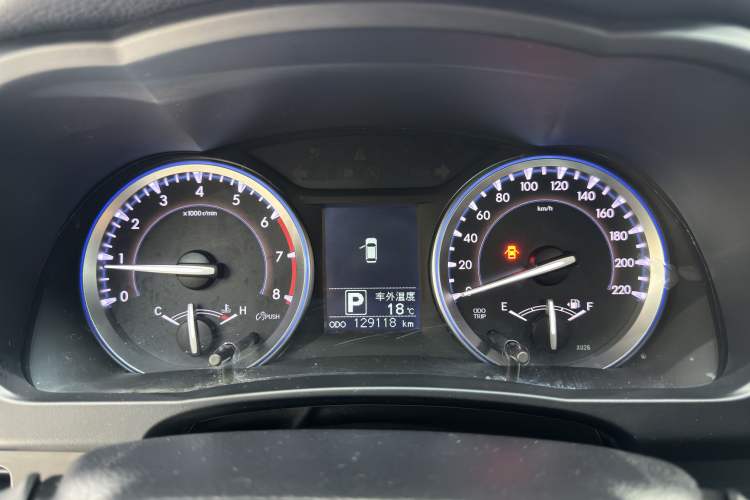 Used Toyota Highlander 2017 2.0T Four-Wheel Drive Luxury Edition 7 Seats Odometer Close Up