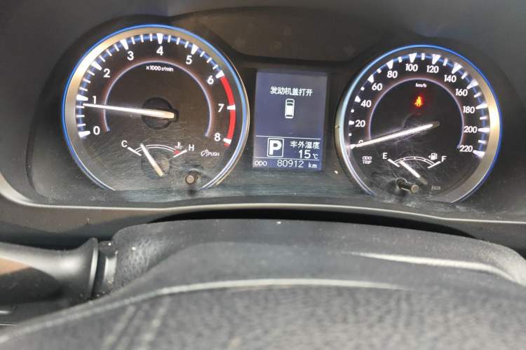 Used Toyota Highlander 2017 2.0T Two-Wheel Drive Luxury Edition 7 Seats Odometer Close Up