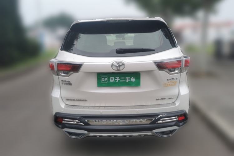 Used Toyota Highlander 2017 2.0T Four-Wheel Drive Luxury Edition 7 Seats Rear