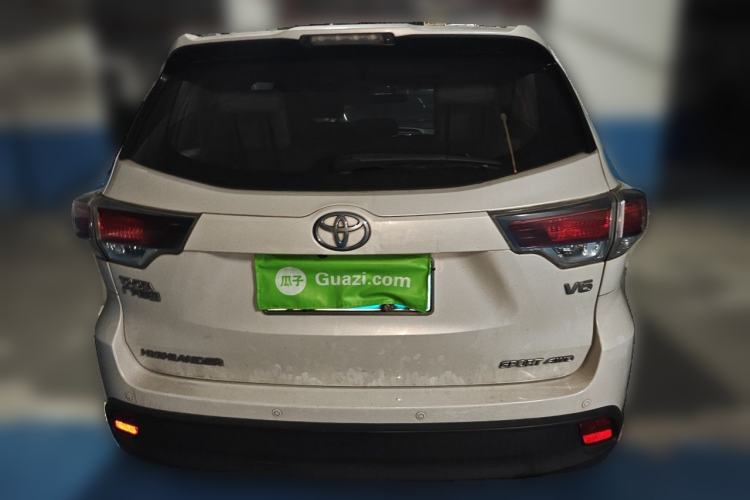 Used Toyota Highlander 2017 3.5L 4x4 Luxury Edition 7-seater Rear