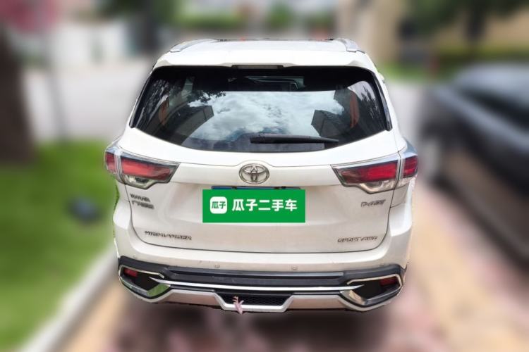 Used Toyota Highlander 2017 2.0T Four-Wheel Drive Luxury Edition 7 Seats Rear