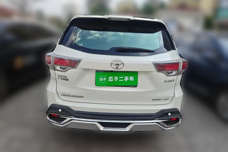 Used Toyota Highlander 2017 2.0T Four-Wheel Drive Luxury Edition 7 Seats Rear