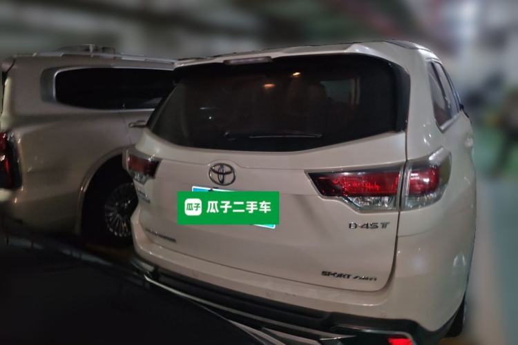 Used Toyota Highlander 2017 2.0T Four-Wheel Drive Luxury Edition 7 Seats Rear