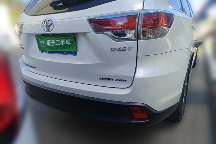 Used Toyota Highlander 2017 2.0T Four-Wheel Drive Luxury Edition 7 Seats Rear